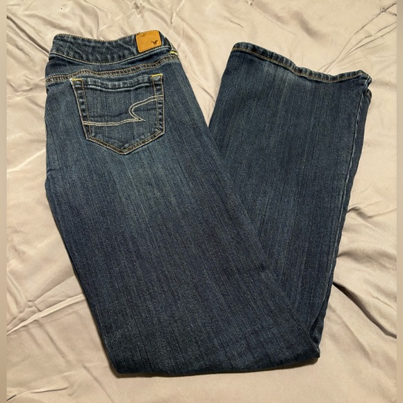 American Eagle Size 8 Stretch Boot Cut Blue Jeans - Picture 2 of 5